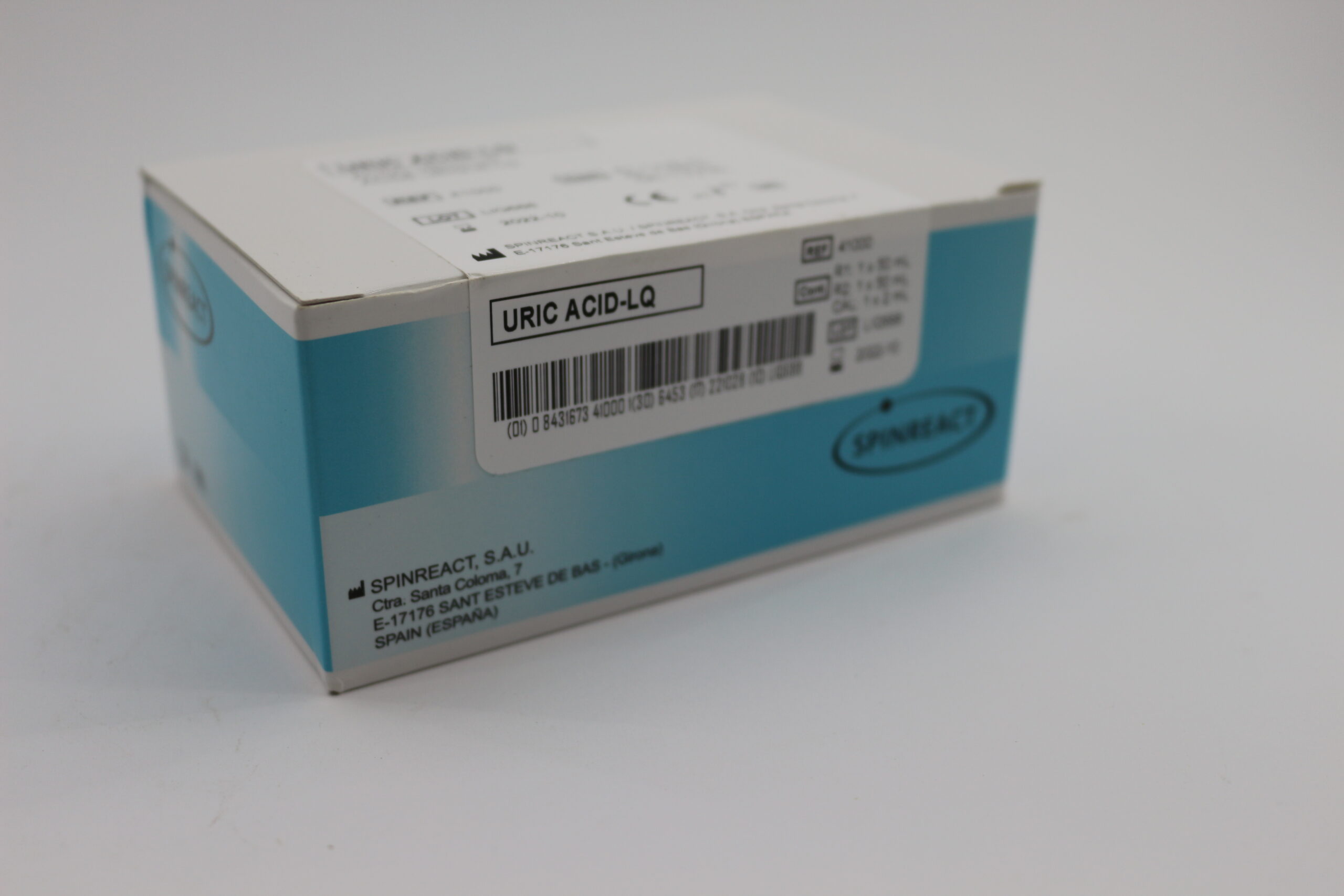 Uric acid Spinreact LQ 200ml 1 a Spinreact Uric Acid-LQ reagent kit, used for measuring uric acid levels in laboratory settings.